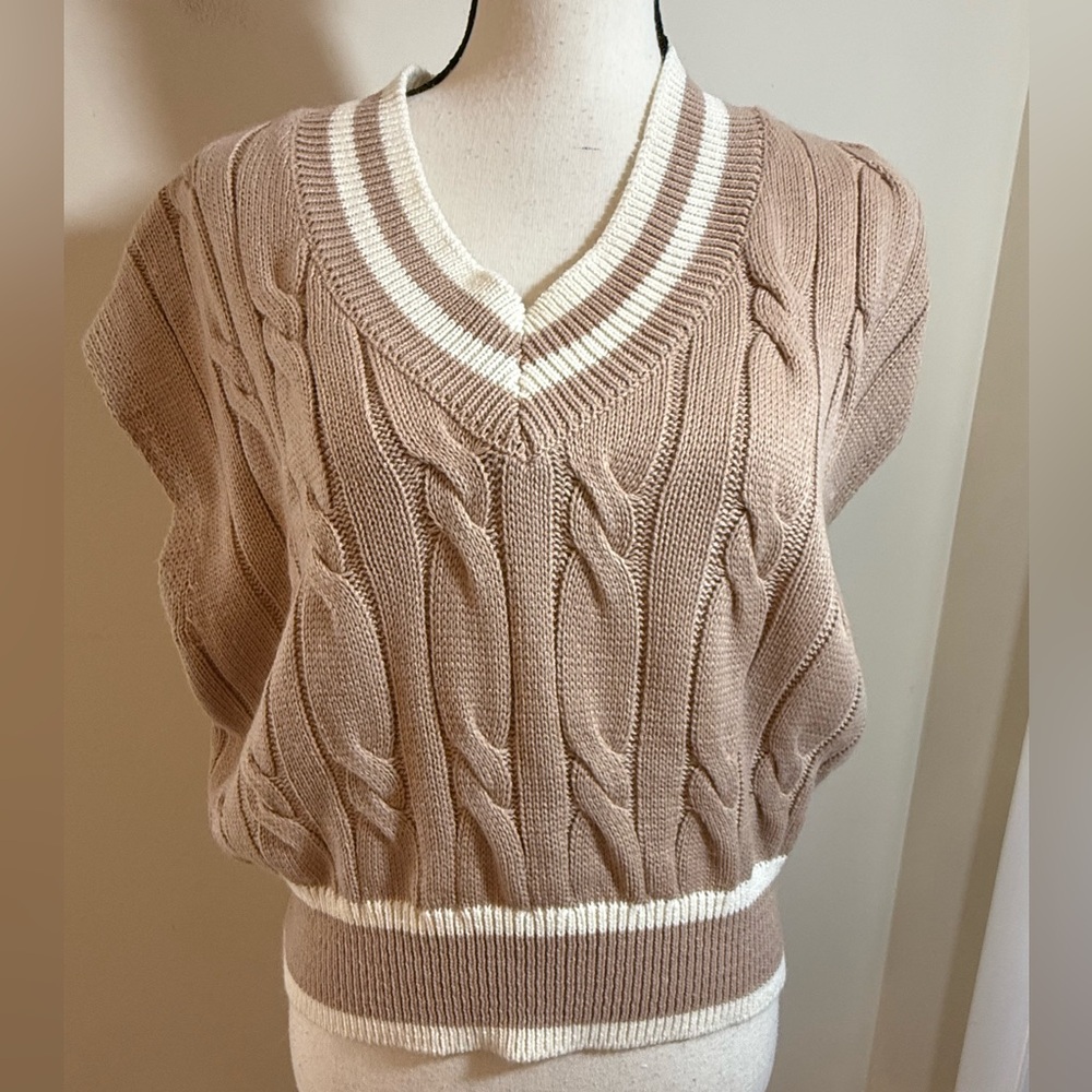 3.3 Field Trip tan chunky cable knit sweater vest with a tan & white trim OS